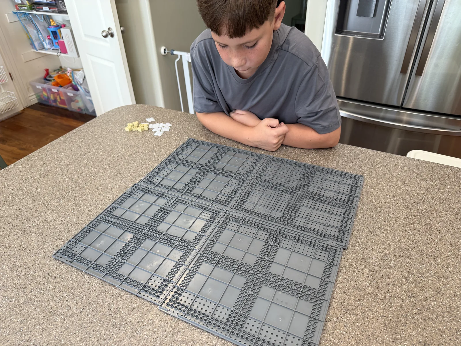 Setting out baseplates before adding clips